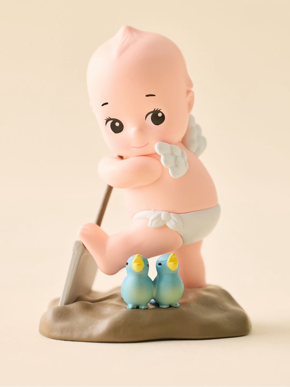 Smoko Kewpie in the Garden Blindbox Figurine with Blue Birds